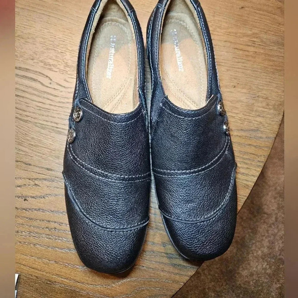 Naturalizer Comfort Slip-On Shoes - Perfect for Casual Outings - Picture 4 of 8